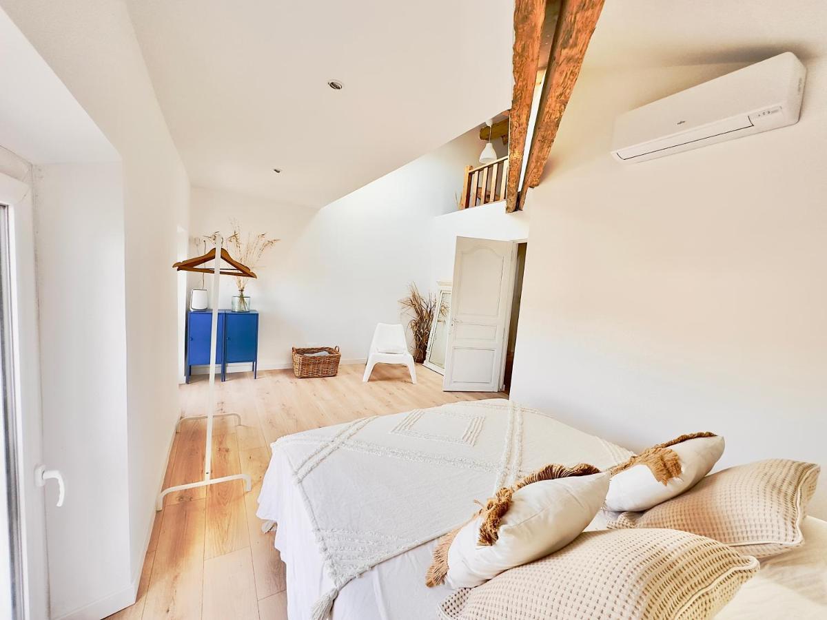 Appartement - Loft Le Cosy อิแยร์ ภายนอก รูปภาพ