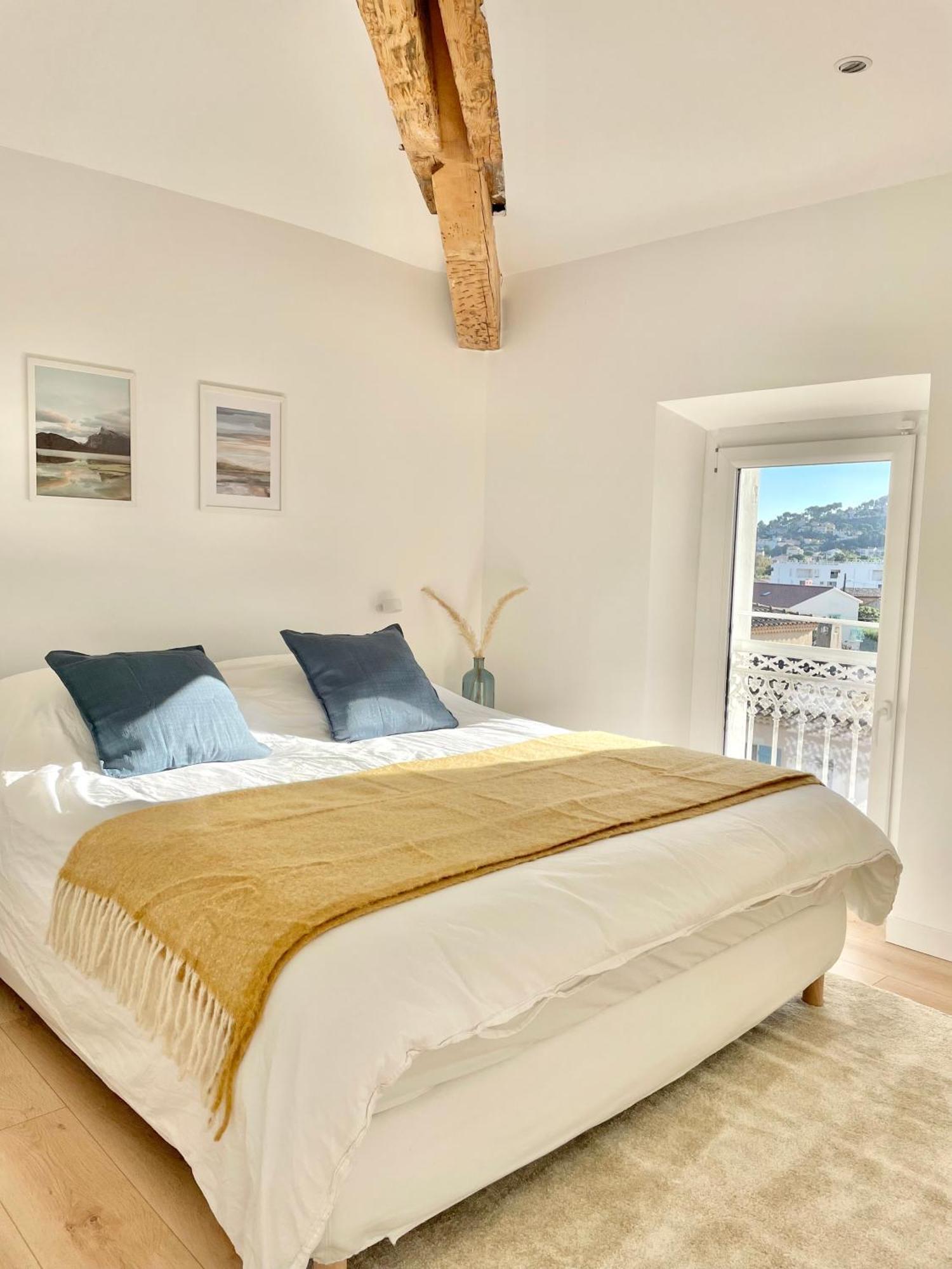Appartement - Loft Le Cosy อิแยร์ ภายนอก รูปภาพ